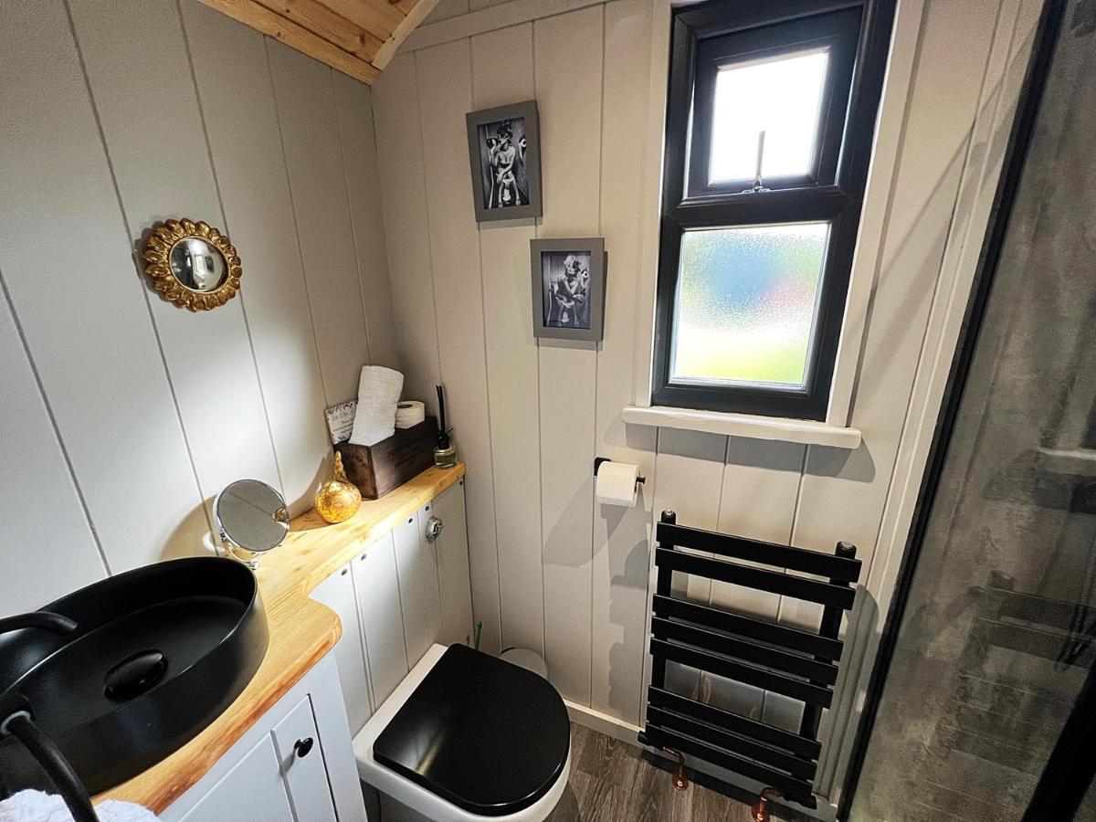 Luxury Shepherd Hut In The Peak District Bakewell Ngoại thất bức ảnh